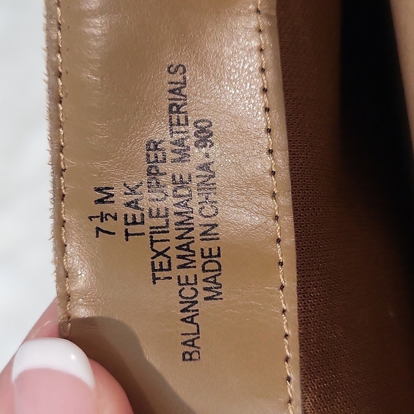 CUTE Suede boots! - Picture 9 of 12